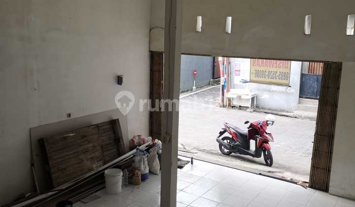 For Rent 2-Story Shop House Ready to Use in East Surabaya 2