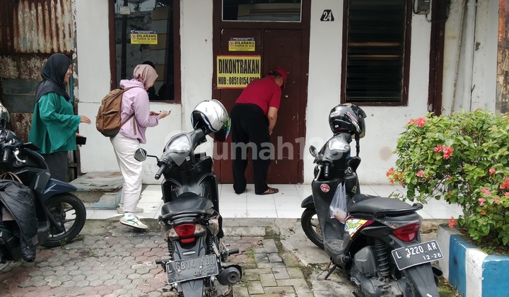 Disewakan Rumah di Surabaya Pusat Disewakan Rumah di Surabaya Pusat