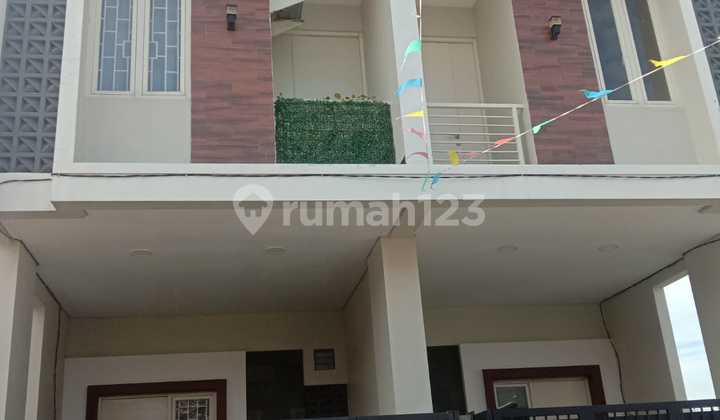 Dijual Rumah Baru 2 Lantai Dekat Upn Surabaya