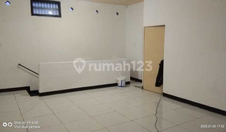 For Sale: Shop House in Downtown Surabaya 1