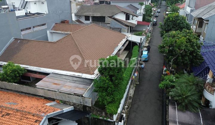 For Sale Spacious House, Freehold Certificate, Serene, Kebayoran Lama, South Jakarta