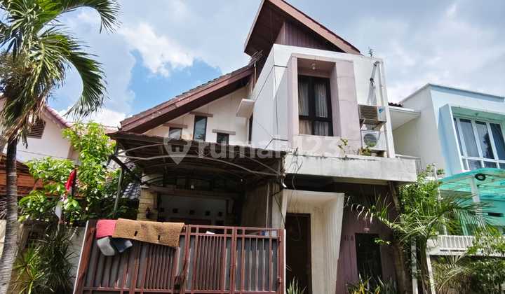 House in City Center, Land Area 144M2, Location: Jl. Cempaka Putih Tengah, Central Jakarta