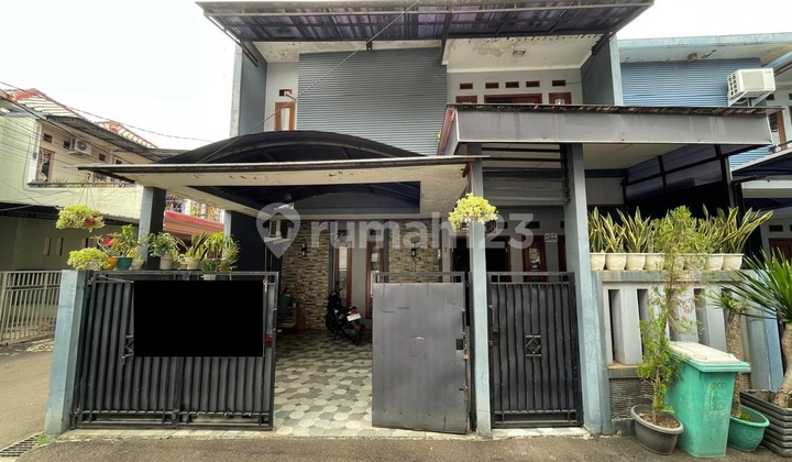 Rumah 2 lantai di Griya Warung Silah, Ciganjur, Jagakarsa, JakSel