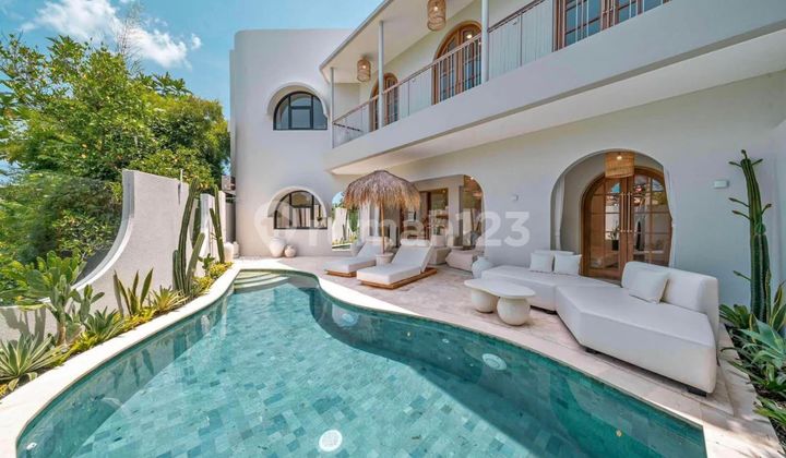 Annual Rent Villa 4 Bedrooms In Canggu Berawa