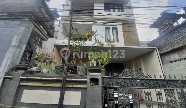 Di Jual Murah Rumah 4 Kamar Area Denpasar 