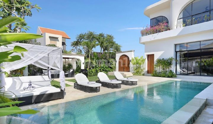 Modern Minimalist Villa 3 Br In Canggu For Yearly Rent