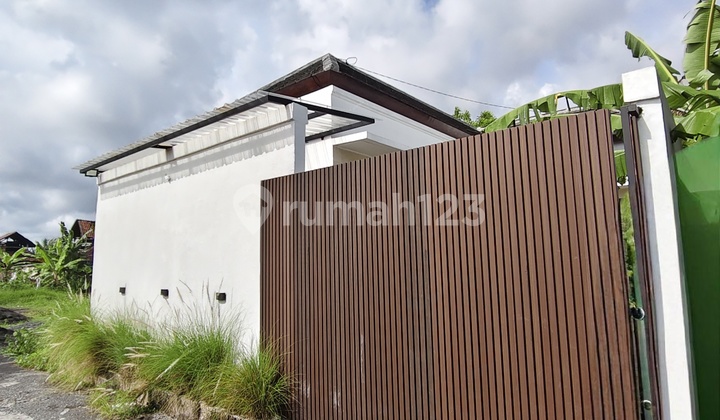 Yearly Rent Semi Villa 2 Bedrooms in Kedungu Near the Beach