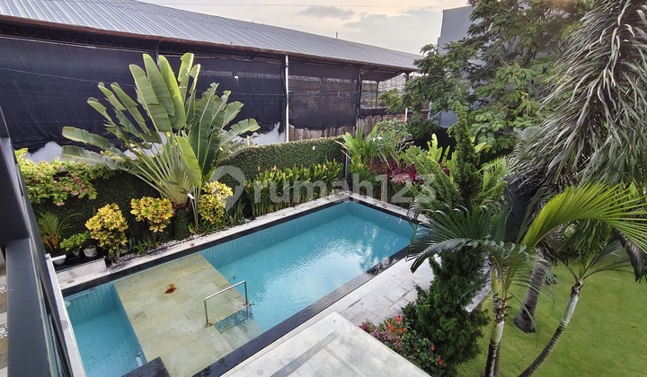 Yearly Rent Or Leasehold Villa 2 Bedrooms Large Garden With Rice Field View In Kerobokan