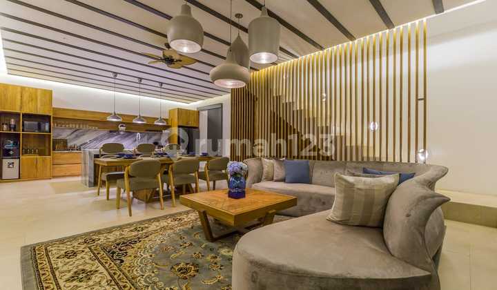 Monthly Rent Villa 3 Br In Bumbak Umalas