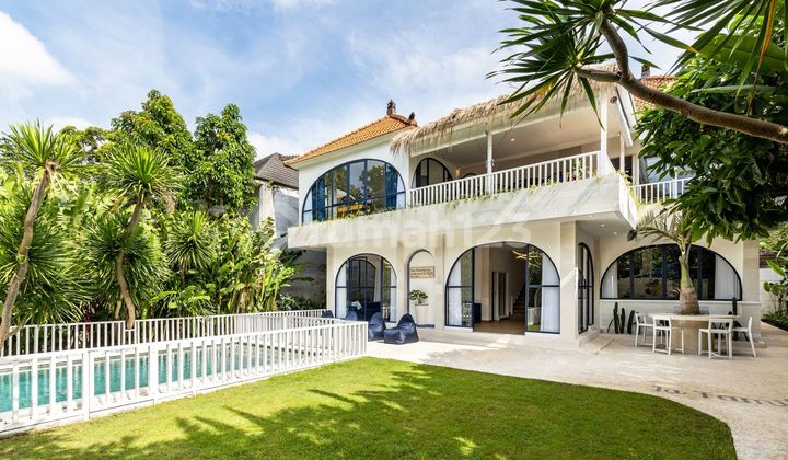 Annual Rent New Brand Villa 4 Bedrooms In Canggu Padonan