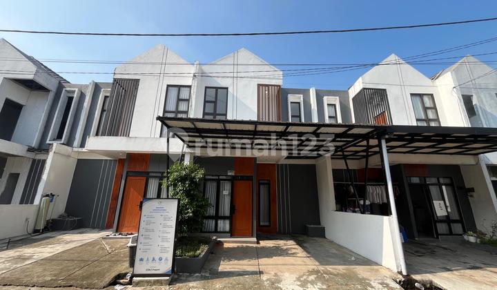 Siap Huni, Rumah, 2 Lantai, SHM, Selangkah ke Trans Busway Siap Huni, Rumah, 2 Lantai, SHM, Selangkah ke Trans Busway
