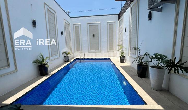 Rumah Dijual Solo Kota Ada Kolam Renangnya Rumah Dijual Solo Kota Ada Kolam Renangnya