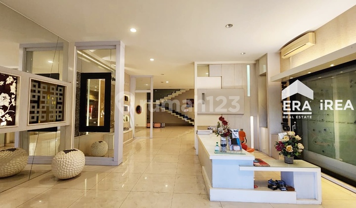 Ruang Usaha Disewakan Solo Dekat Balaikota