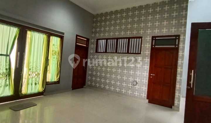 Rumah Murah Di Area Bisnis Solo Baru.surakarta