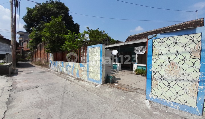 Bonus Land House Near Purwosari Station Solo Bonus Land House Near Purwosari Station Solo