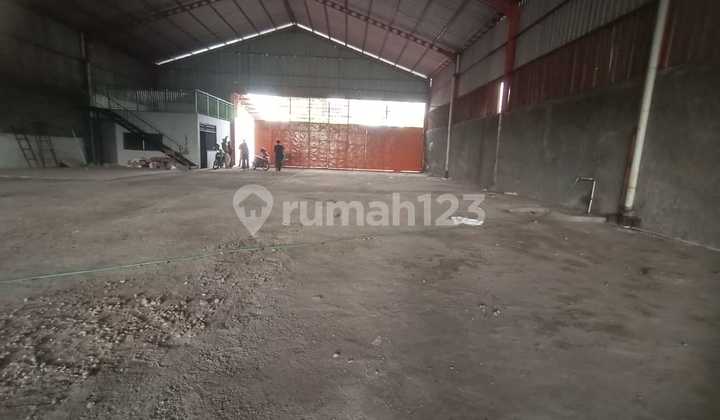 Warehouse for Rent in Solo Near Toll Exit