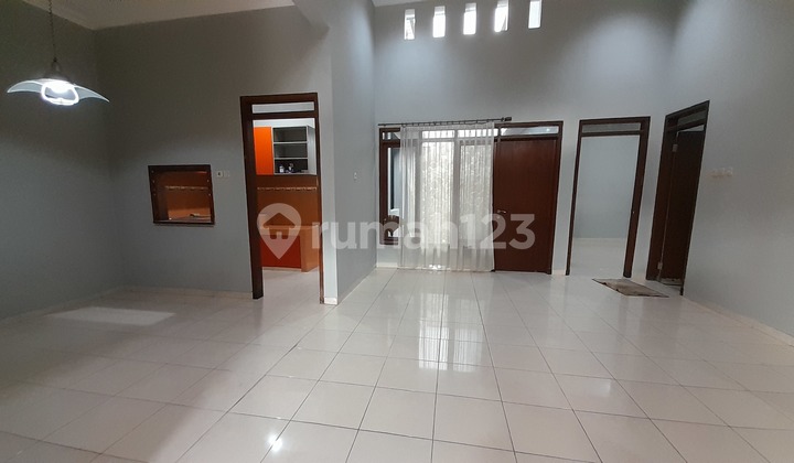 House for Rent in Solo at Fajarindah Baturan