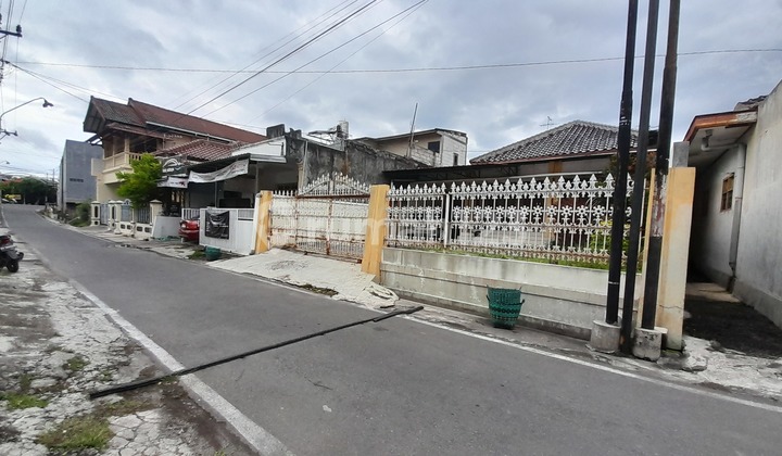 Rumah Dekat The Park Mall Solo Baru