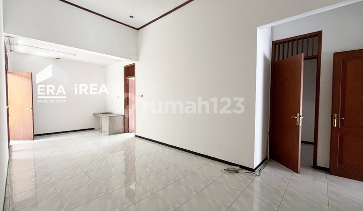 Solo House Near Luwes Gentan 2
