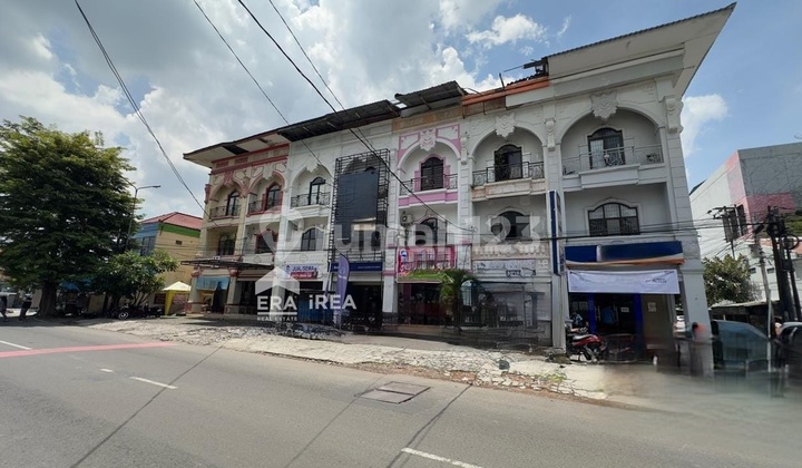 Shop House for Sale in Solo Near Purwosari Station Shop House for Sale in Solo Near Purwosari Station