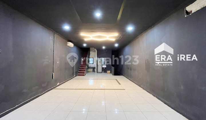 For Rent: Shop House in Solo Jebres, Near City Hall