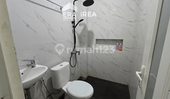 Boarding House for Sale in Solo near Manahan Stadium 2