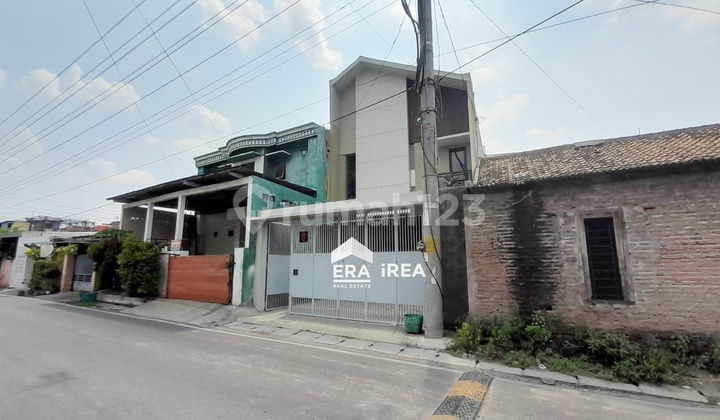 For Sale: Ready-to-Occupy Boarding House in Solo Near UMS Campus