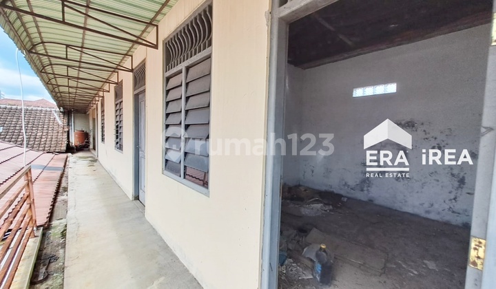 Rumah dan Ruang Usaha Solo Dekat Solo Square Mall 2