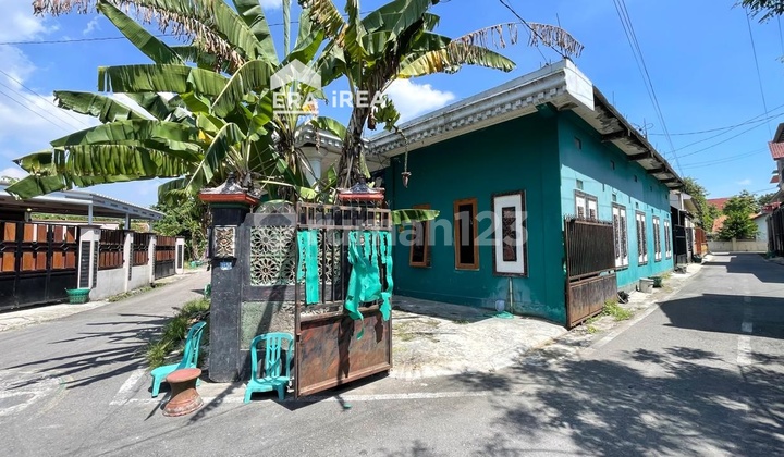 Kost Dijual di Solo Dekat Kampus Unisri Kost Dijual di Solo Dekat Kampus Unisri