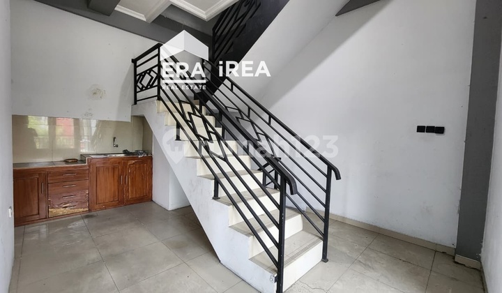 Ruko Disewakan 3 Lantai di Solo Kota Dekat Kampung Batik Laweyan Ruko Disewakan 3 Lantai di Solo Kota Dekat Kampung Batik Laweyan