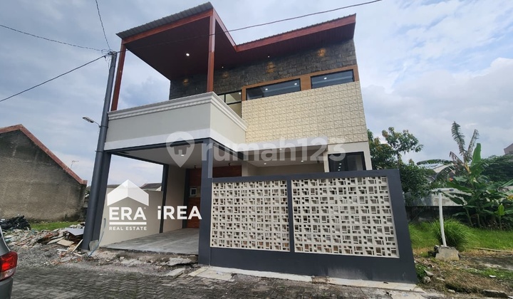 Dijual Rumah Baru 2 Lantai Dekat Pusat Bisnis Solo Baru Dijual Rumah Baru 2 Lantai Dekat Pusat Bisnis Solo Baru