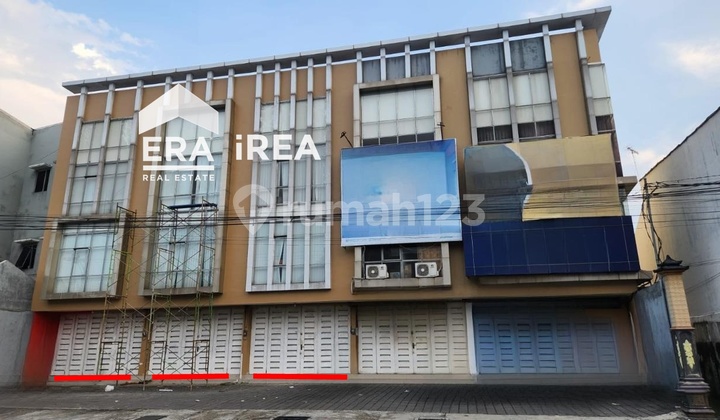 3-Storey Shop House for Rent in Solo Near Balapan Station 2