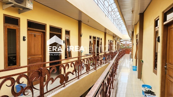 3-Story Boarding House for Sale Cheap in Solo Jebres Near UNS Campus 3-Story Boarding House for Sale Cheap in Solo Jebres Near UNS Campus