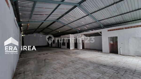 Affordable Business Space in Solo City Center Near Pasar Kembang