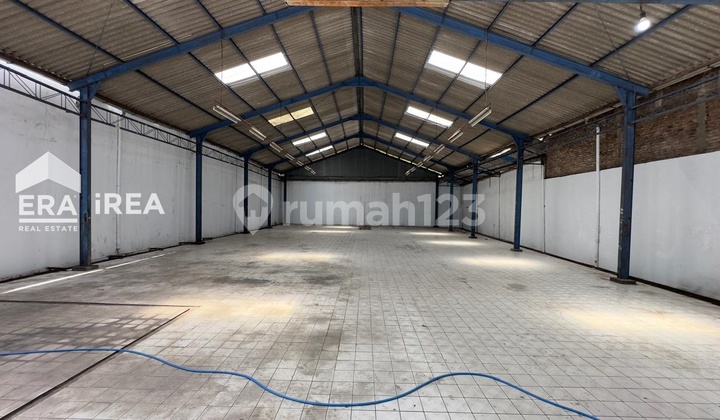 Warehouse for Rent Cheap Solo Near Pasar Gading Warehouse for Rent Cheap Solo Near Pasar Gading