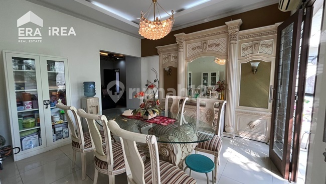 Rumah Mewah Dijual Murah di Kartasura Solo Dekat Kampus UMS Rumah Mewah Dijual Murah di Kartasura Solo Dekat Kampus UMS