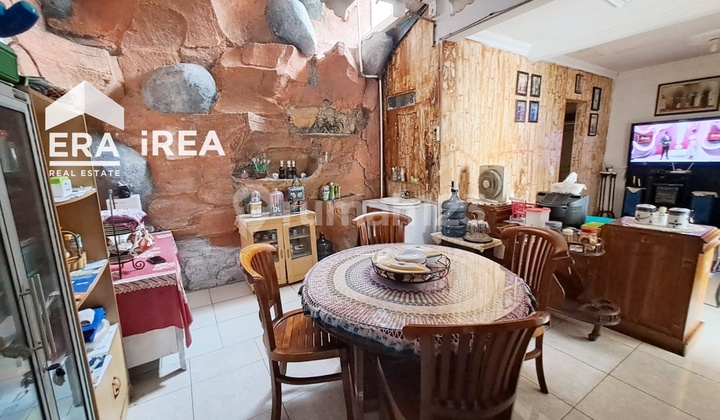 Rumah 2 Lantai Dijual di Solo Barat Dekat Luwes Kartasura Rumah 2 Lantai Dijual di Solo Barat Dekat Luwes Kartasura