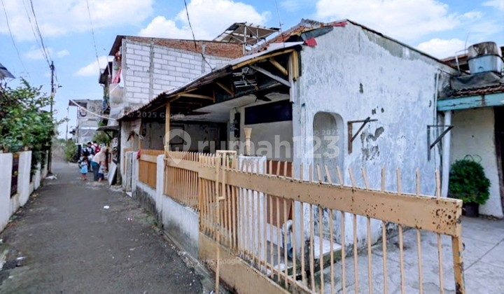 Dijual Rumah Murah Dibawah Harga Pasar Di Asem Baris Tebet di Tebet SHM Rumah Dijual Rumah Murah Dibawah Harga Pasar Di Asem Baris Tebet di Tebet SHM Rumah