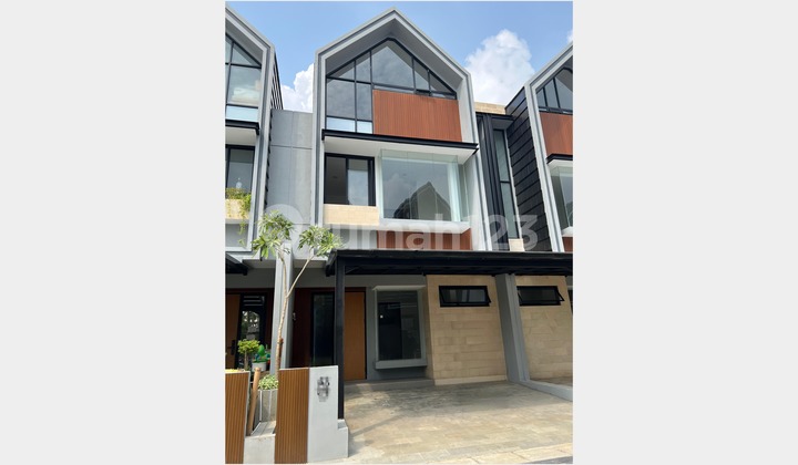 Rumah 3 Lantai di Bali Resort Sepatan ~ Mauk Tangerang