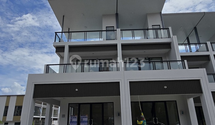 Ruko Sorrento Grande East 3 Lantai di Gading Serpong, Tangerang