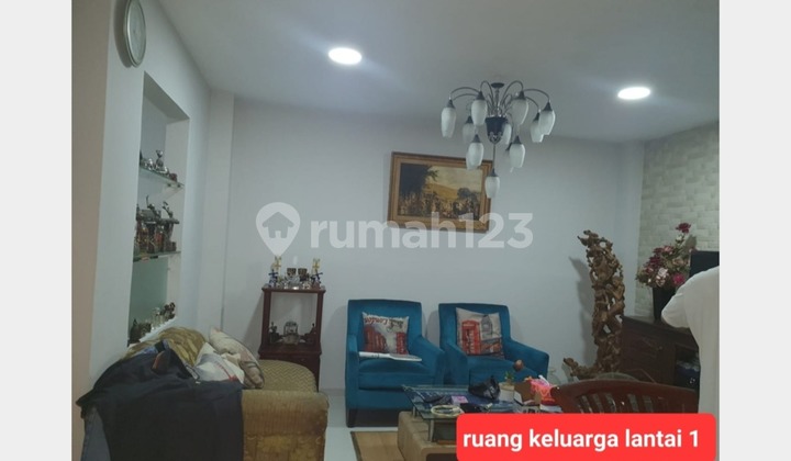 Dijual Rumah Town House di Meruya Jakarta Barat Dijual Rumah Town House di Meruya Jakarta Barat