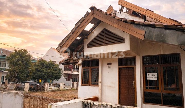 Rumah Hook 1 Lantai di Griya Loka Sek 1.3 BSD, Tangerang Selatan