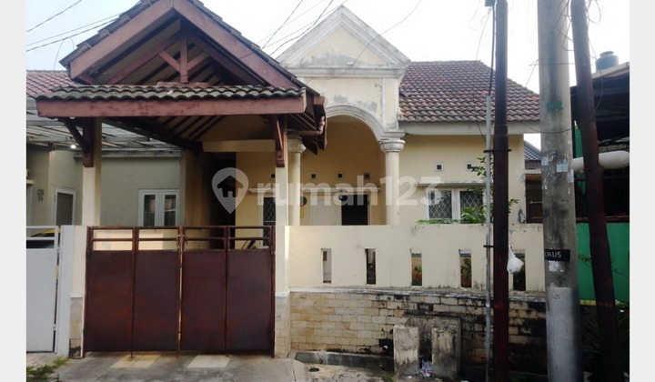 Nice House in Bsd Nusaloka Rawa Mekar Jaya, Serpong