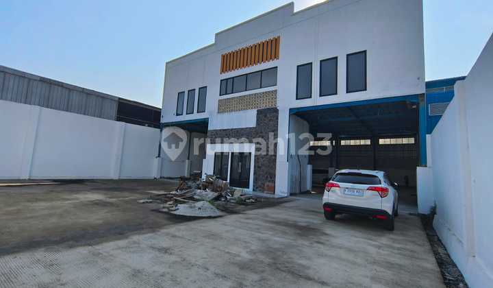 Gudang Baru Siap Pakai di Bantar Gebang, Bekasi Timur
