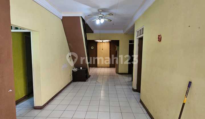 Semi-Furnished House in Sector 1G Gading Serpong, Tangerang 2