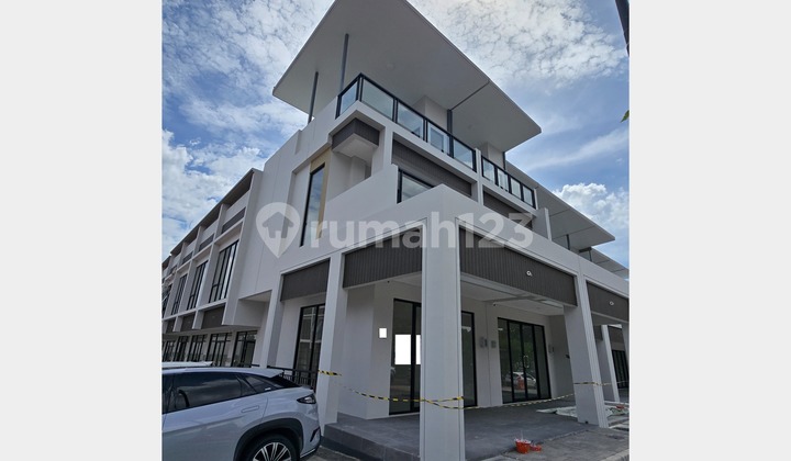 For Rent 3-Story Shophouse Sorrento Grande East Gading Serpong, Tangerang