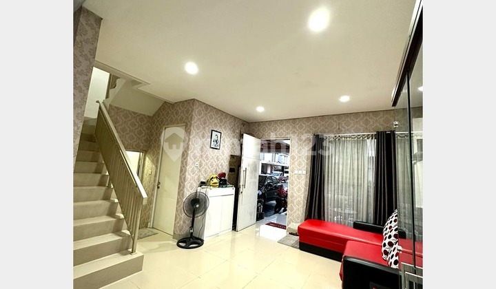 Rumah Minimalis 2 Lantai Full Furnished di Grand Taruma, Karawang Barat