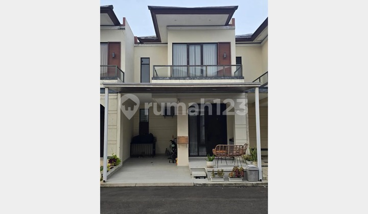 Rumah 2 Lantai Hadap Selatan di Lavon Swan City Suvarna Sutera, Tangerang