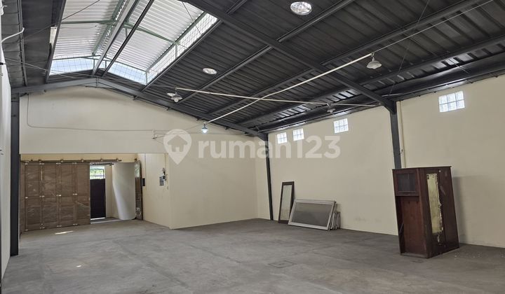 Warehouse for Rent in Sumur Bor Size 180m² Ready to Occupy