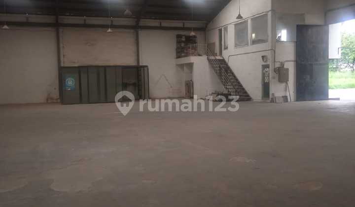 Warehouse in Jatake Industrial Area 870.0 m²